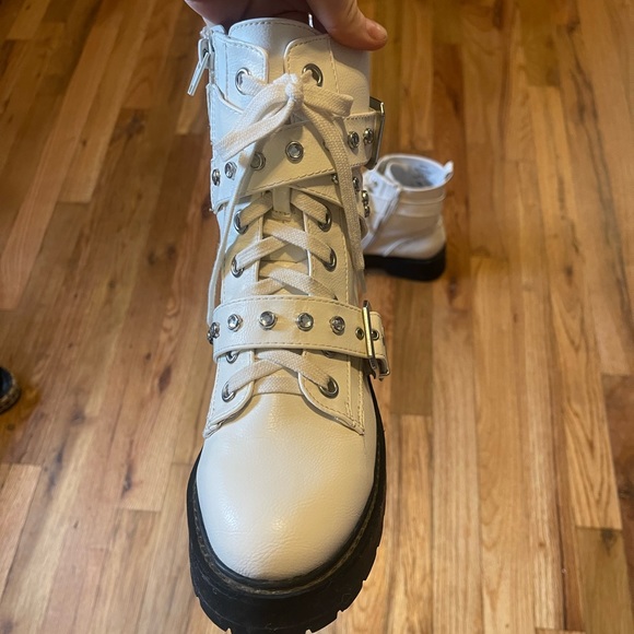 White XOXO Bedazzled Chunky Heal Combat Boots, Size 8 - Picture 5 of 11